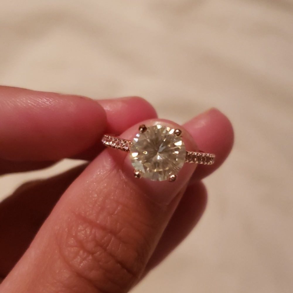 Rose gold 2 carat moissanite